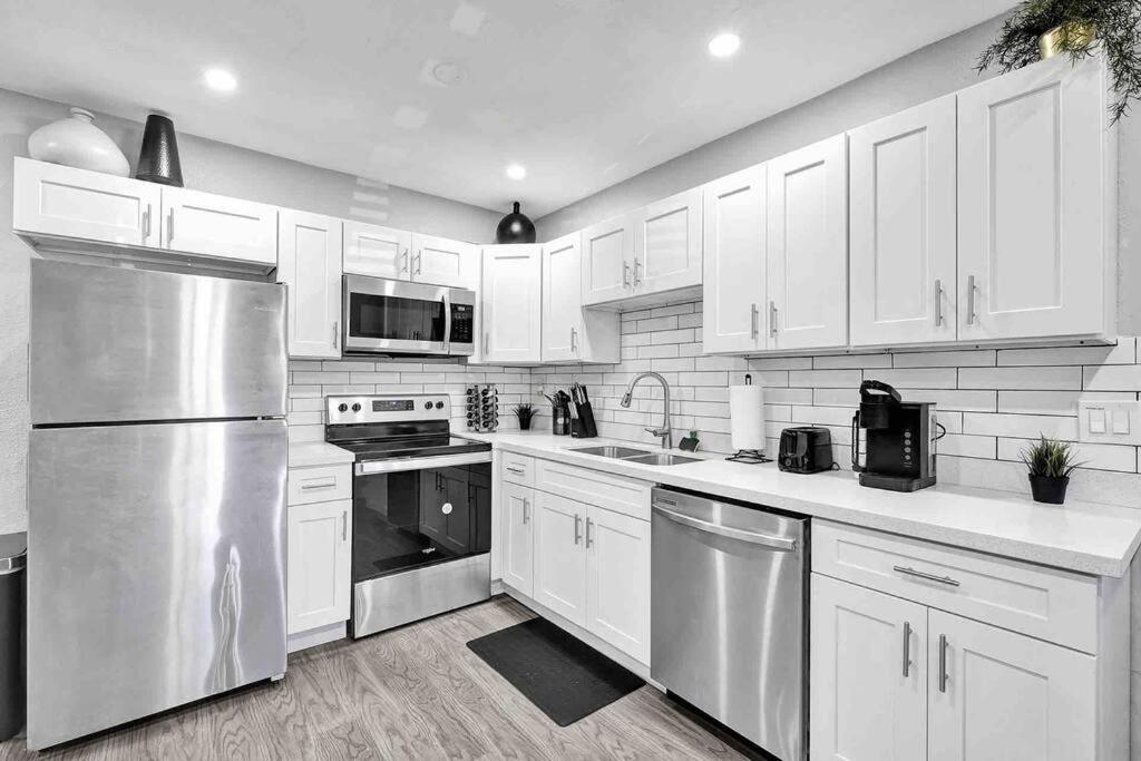 Newly Renovated/Near Sunny Isles Beach/Fre-Parking นอร์ทไมอามีบีช ภายนอก รูปภาพ